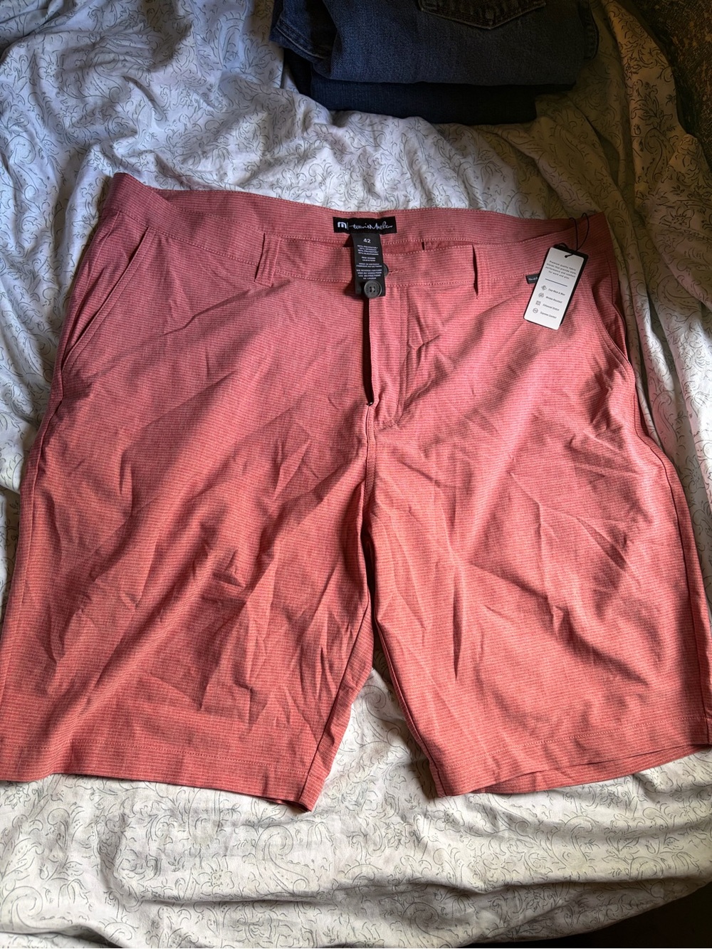 Travis Mathew Men's Coral Micro-Pattern Flat Front Shorts